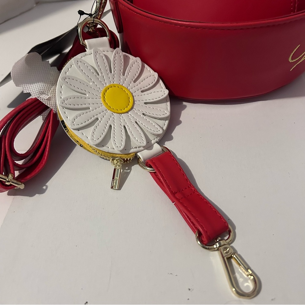 Loungefly DISNEY Minnie Mouse Daisy Hat Crossbody Bag & Daisy Coin Pouch - Picture 4 of 13